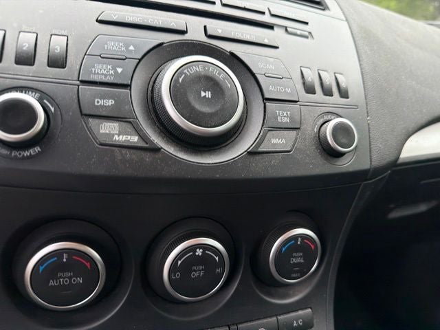 2013 Mazda Mazda3 i Touring