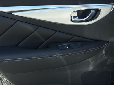 2023 INFINITI Q50 LUXE
