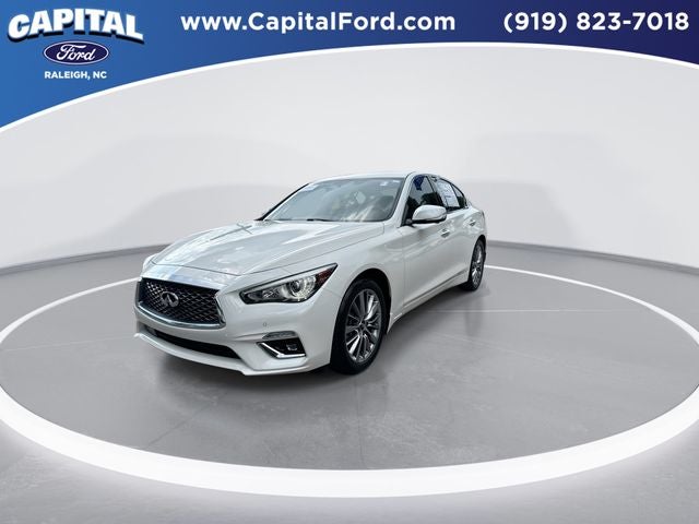2023 INFINITI Q50 LUXE