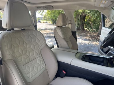 2025 Nissan Armada Platinum