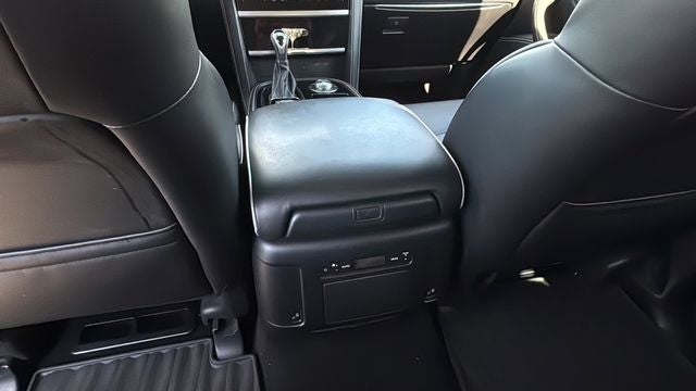 2023 INFINITI QX80 Premium Select