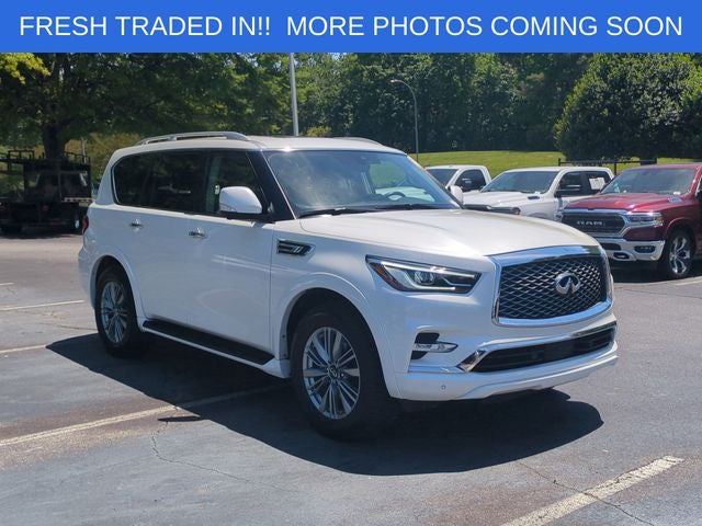 2023 INFINITI QX80 LUXE