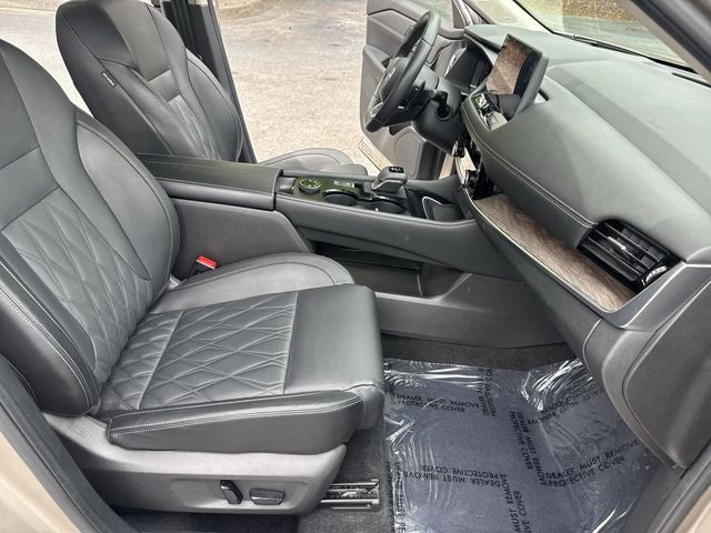 2024 Nissan Rogue Platinum