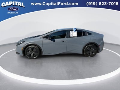 2025 Toyota Prius LE