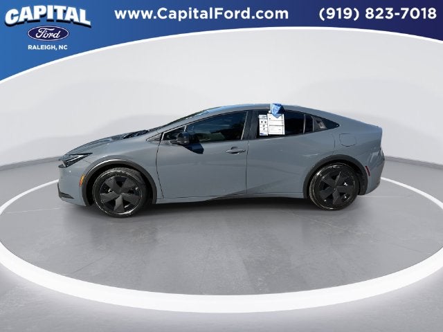 2025 Toyota Prius LE