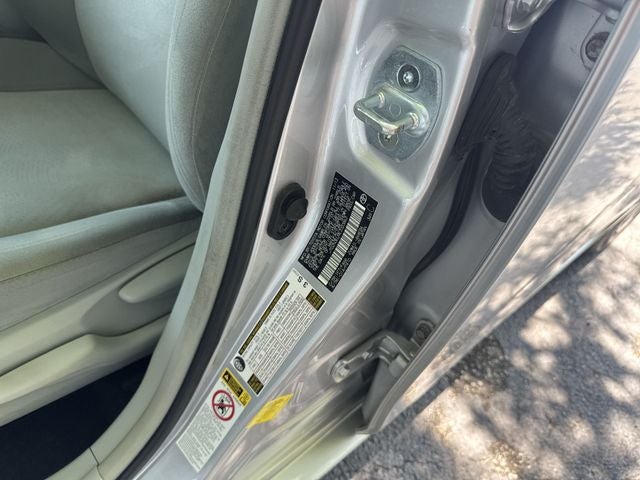 2014 Toyota Prius v Three