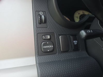 2014 Toyota FJ Cruiser Base