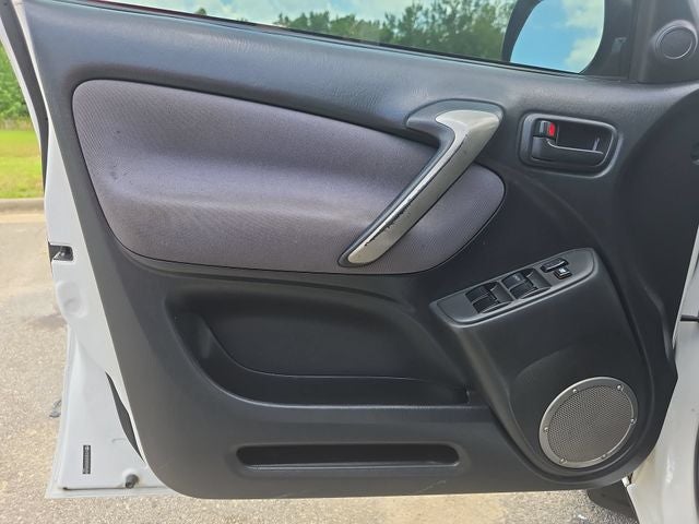 2005 Toyota RAV4 Base