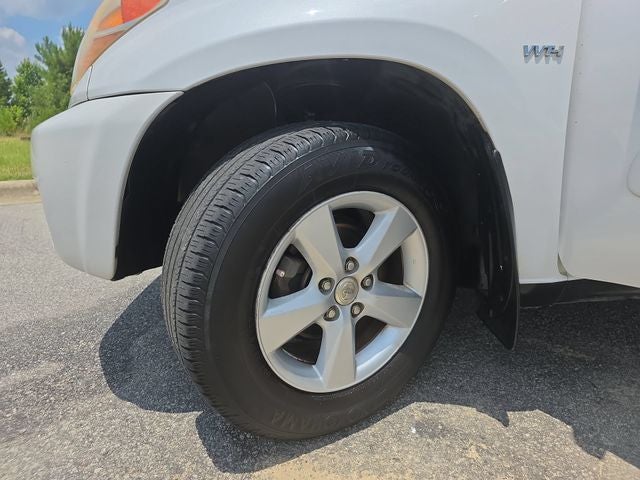 2005 Toyota RAV4 Base