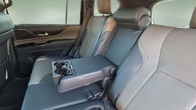 2025 Lexus LX 700h Overtrail