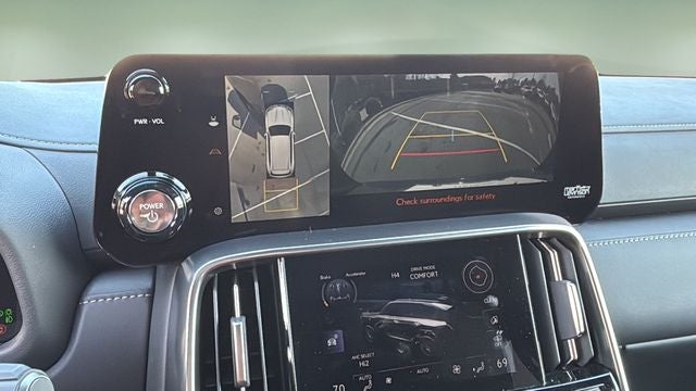 2025 Lexus LX 700h Overtrail