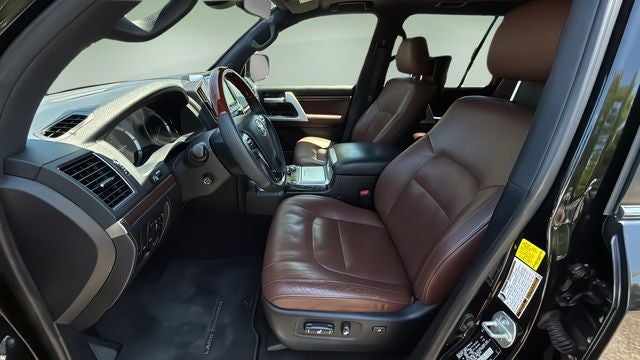 2017 Toyota Land Cruiser Base