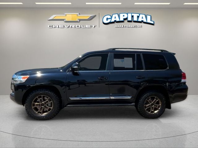 2017 Toyota Land Cruiser Base