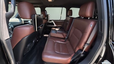 2017 Toyota Land Cruiser Base