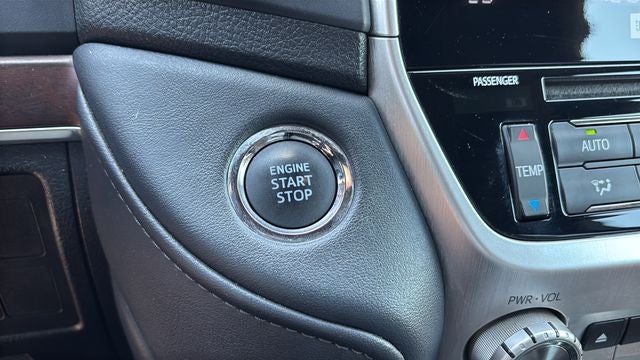 2017 Toyota Land Cruiser Base