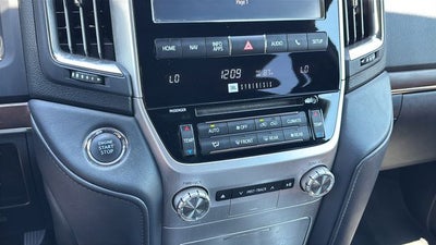 2017 Toyota Land Cruiser Base