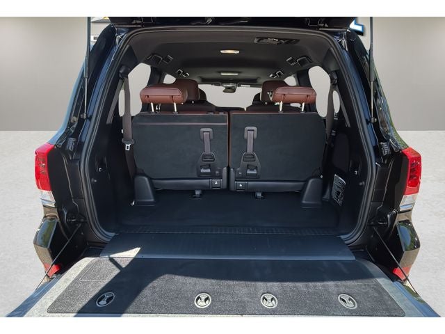 2017 Toyota Land Cruiser Base