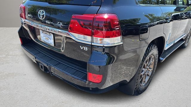 2017 Toyota Land Cruiser Base