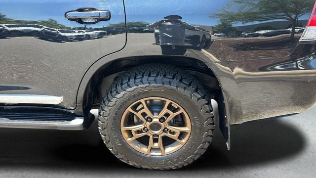 2017 Toyota Land Cruiser Base