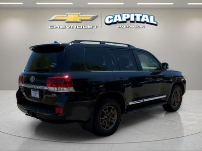 2017 Toyota Land Cruiser Base
