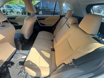 2025 Toyota RAV4 Hybrid LE