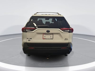 2020 Toyota RAV4 Hybrid XLE