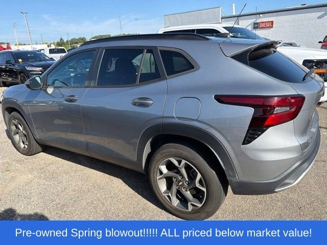 2024 Chevrolet Trax LT