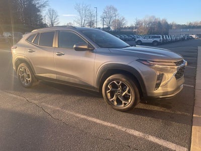 2025 Chevrolet Trax LT