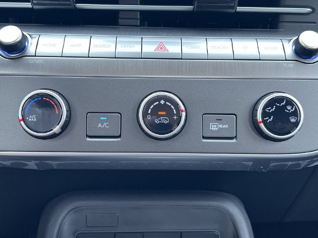 2027 Hyundai Kona SE