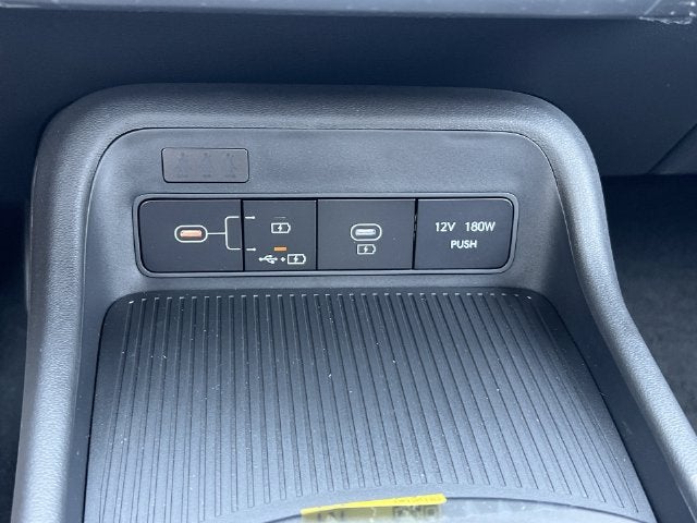 2027 Hyundai Kona SE