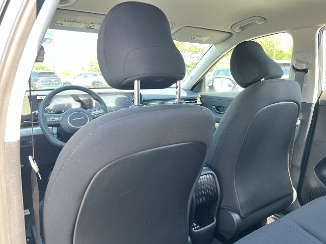 2027 Hyundai Kona SE