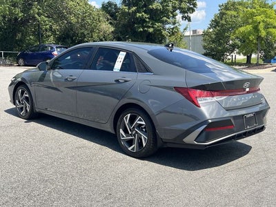 2025 Hyundai Elantra Hybrid Limited