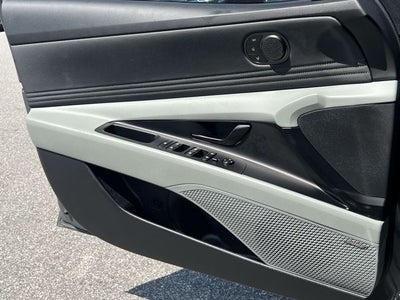 2025 Hyundai Elantra Hybrid Limited