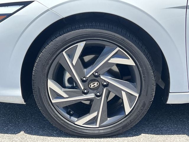 2025 Hyundai Elantra Hybrid Limited