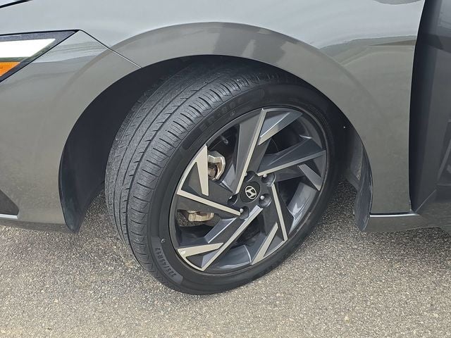 2024 Hyundai Elantra Limited