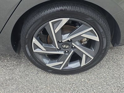 2024 Hyundai Elantra Limited