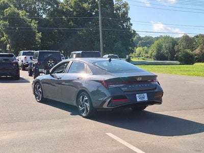 2025 Hyundai Elantra SEL Convenience