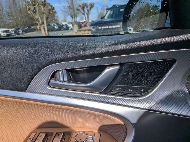 2022 Genesis G70 3.3T