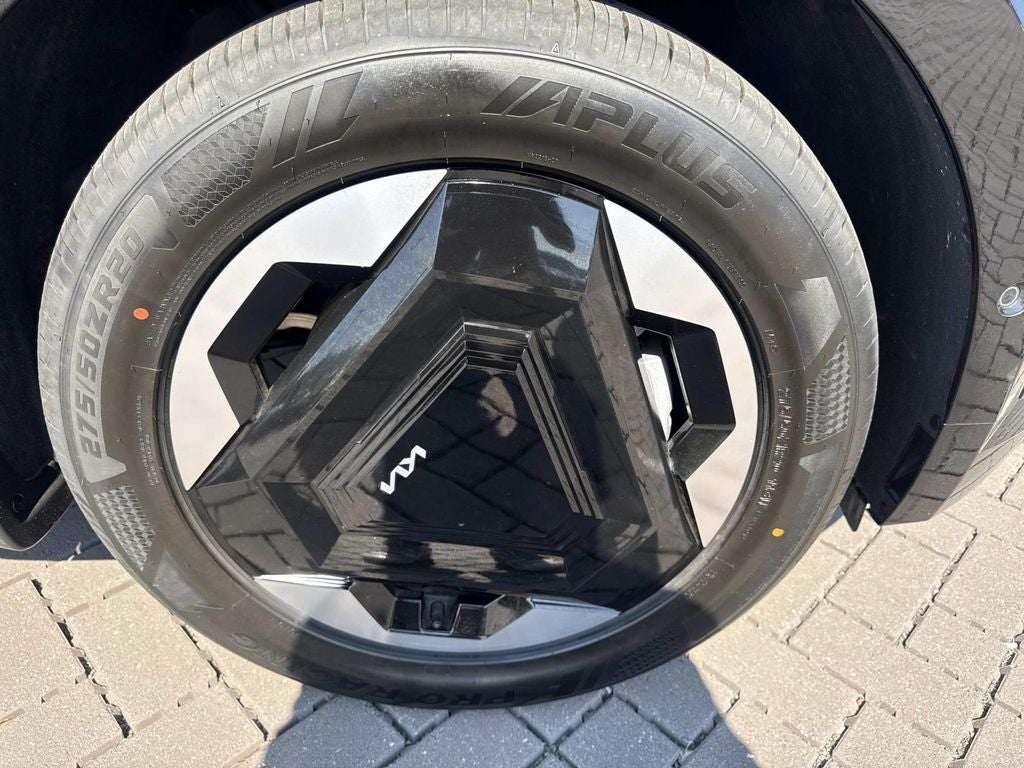 2024 Kia EV9 Land