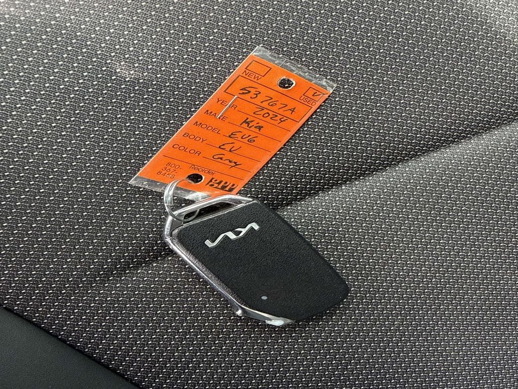 2024 Kia EV6 Light