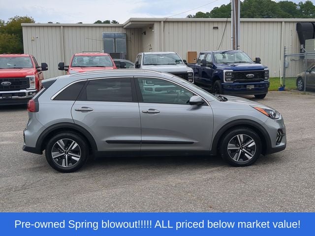 2022 Kia Niro LXS