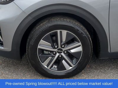 2022 Kia Niro LXS