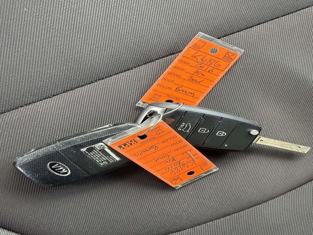 2016 Kia Soul Base