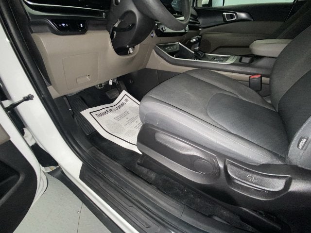 2025 Kia Carnival LX