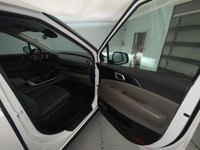 2025 Kia Carnival LX