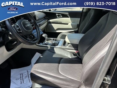 2024 Kia Carnival EX
