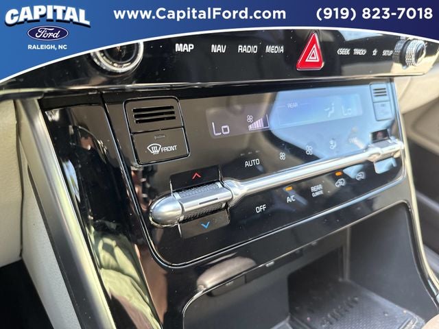 2024 Kia Carnival EX