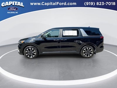 2024 Kia Carnival EX