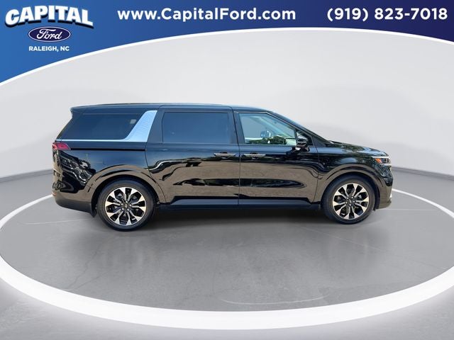 2024 Kia Carnival EX