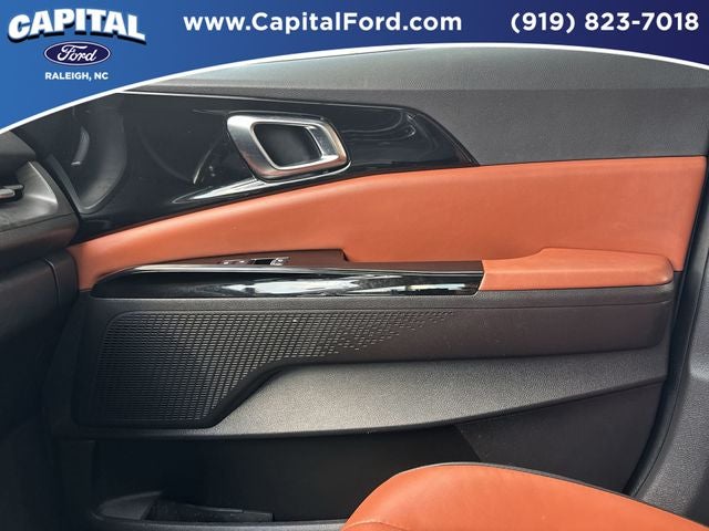 2024 Kia Carnival SX